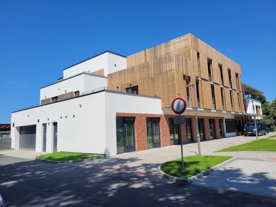 Tenisové centrum Plachta, boční pohled na centrum