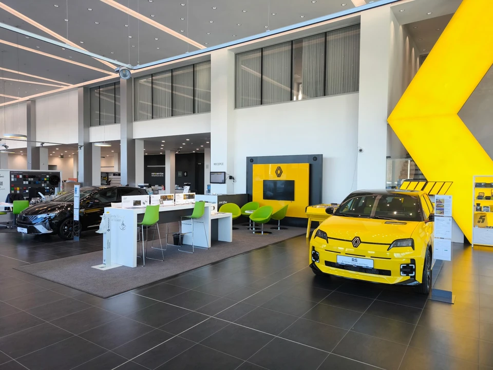Renault Tukas ČSAO Praha – interiér showroomu